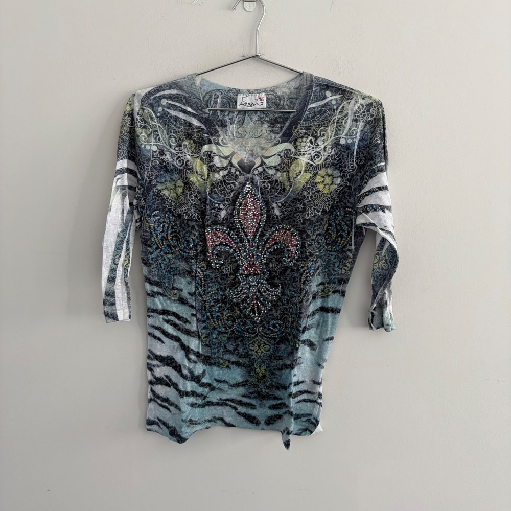 Emma G Women Blue Fleur De Lis Rhinestone 3/4 Sleeve Graphic T-Shirt